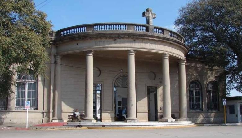 El Cementerio de Salto ofreció un recorrido cultural